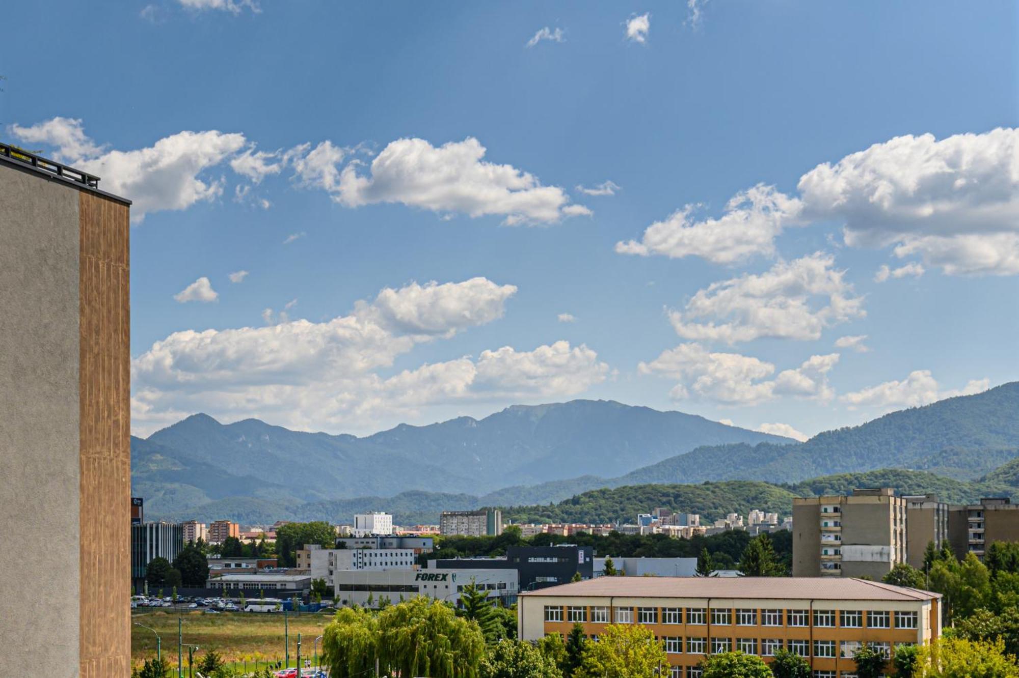 Luxury Landing Apartments Complex Qualis Braşov Eksteriør billede