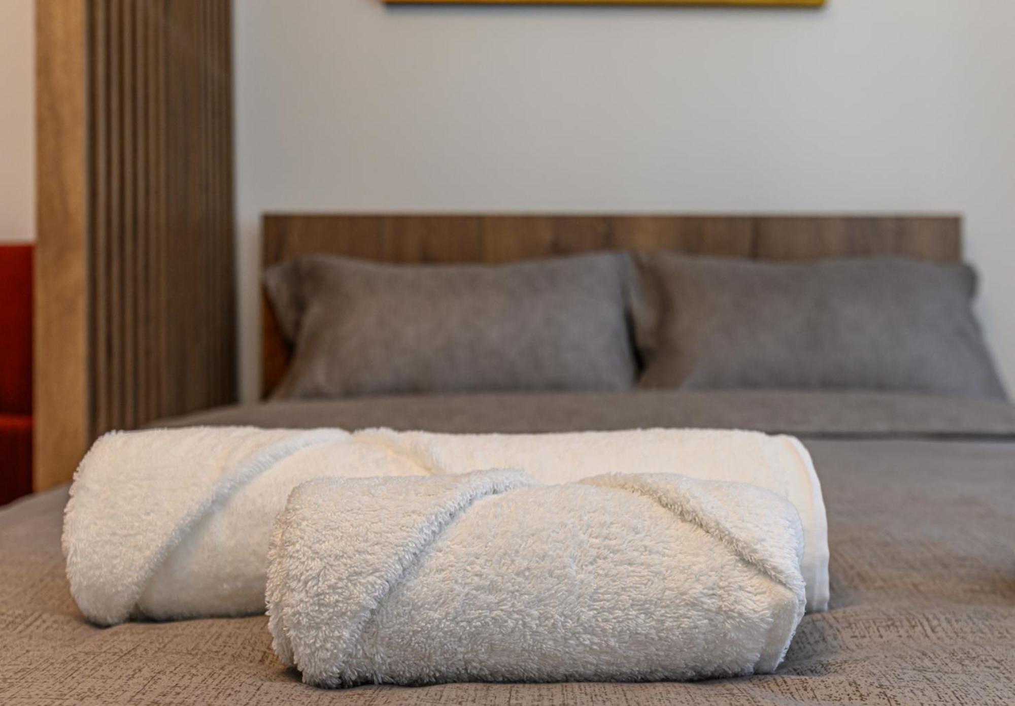 Luxury Landing Apartments Complex Qualis Braşov Eksteriør billede