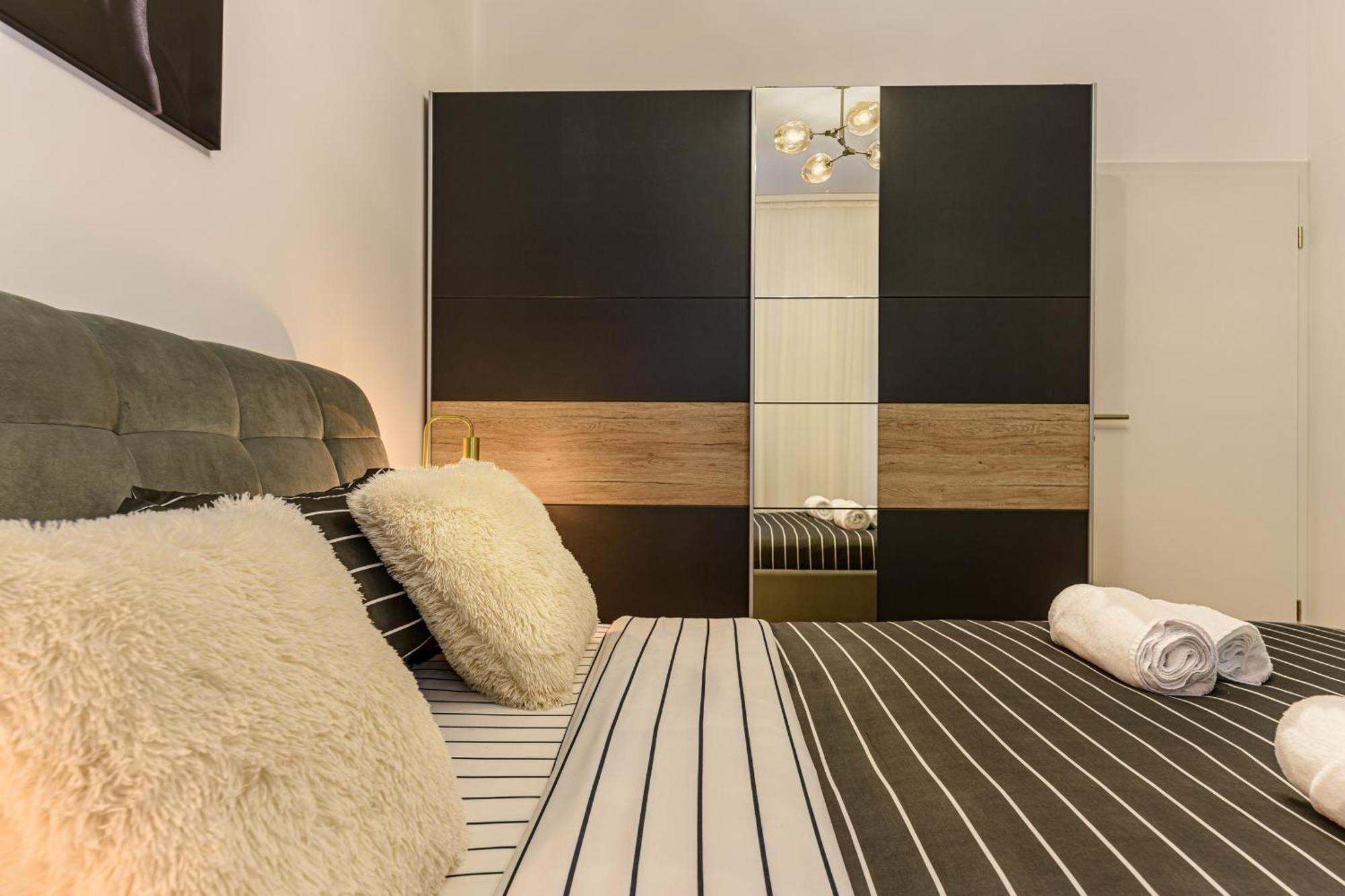 Luxury Landing Apartments Complex Qualis Braşov Eksteriør billede