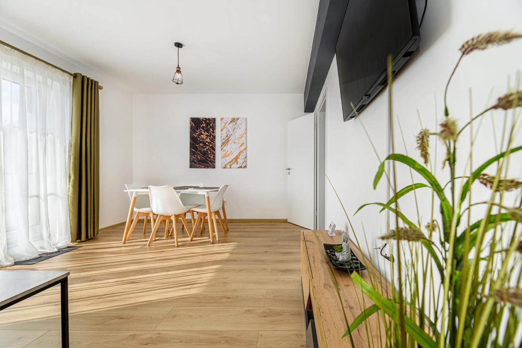 Luxury Landing Apartments Complex Qualis Braşov Eksteriør billede